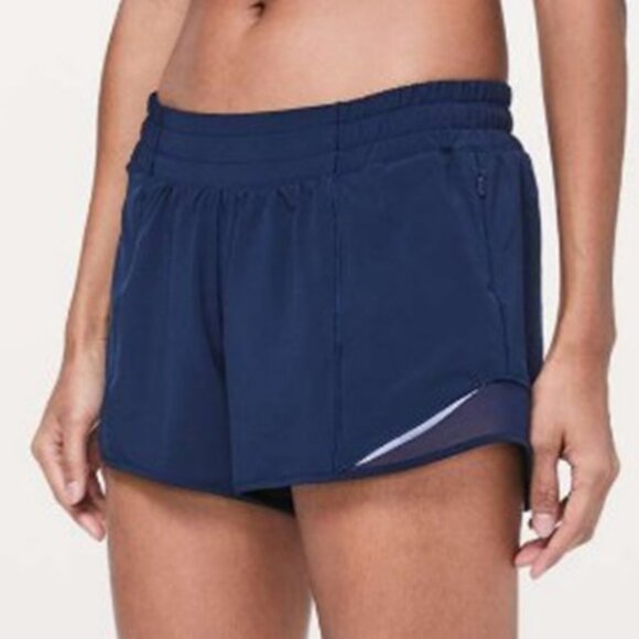 Women's Lululemon Hotty Hot Short II - Size 8 - 4" inseam - True Navy - Picture 1 of 13